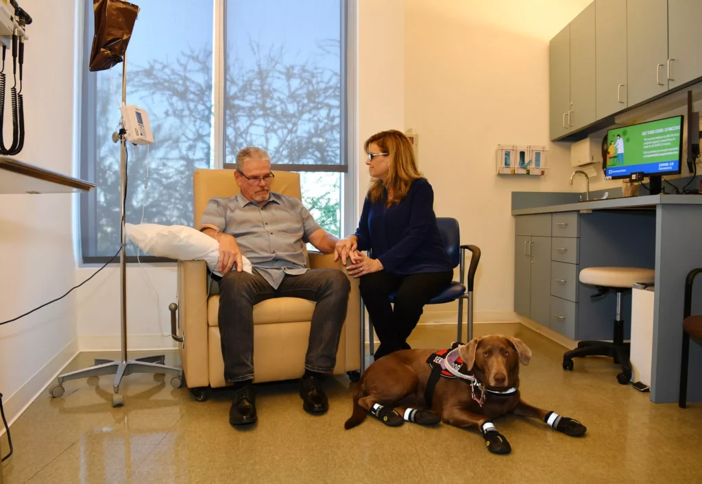 Cleveland Clinic Lou Ruvo Center for Brain Health Marks National Alzheimer’s Disease Awareness Month with First Patient to Receive Newly Approved Treatment